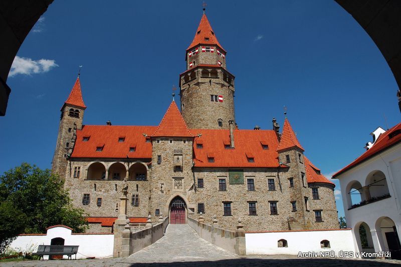 hrad Bouzov